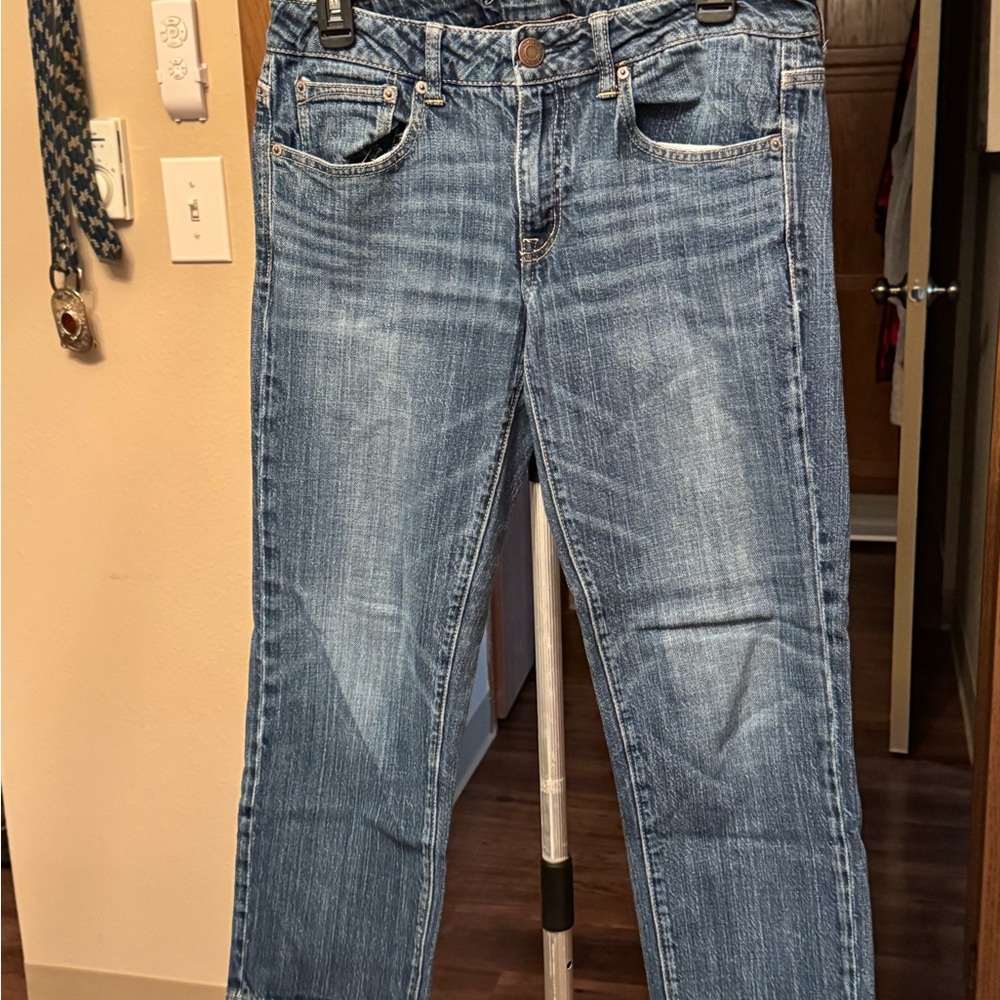 American Eagle Outfitters Women's stretch Blue Ankle Jeans